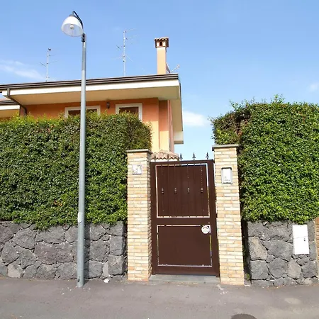 Spacious Sicilian Etna Trecastagni