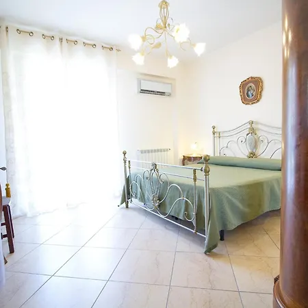 Spacious Sicilian Etna Villa Trecastagni